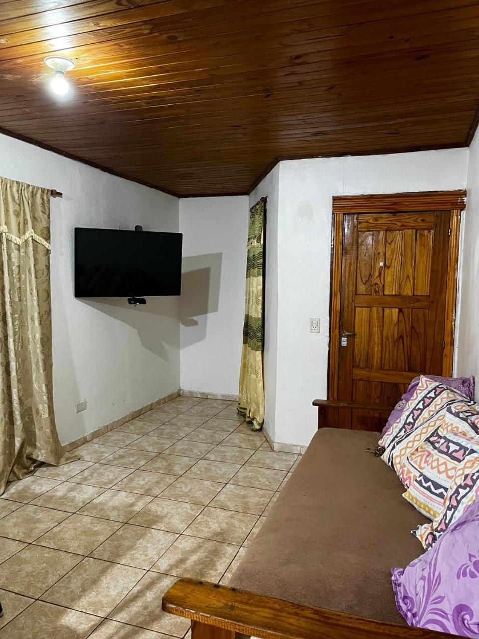 Dona Rosa Villa Puerto Iguazu Exterior photo